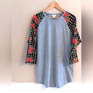 Lularoe Randy T shirt, rose graphic sleeve print size L